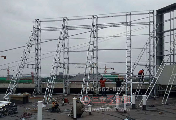 建筑物頂樓廣告牌三面翻鋼結(jié)構(gòu)工程安裝流程 建筑物頂樓廣告牌三面翻鋼結(jié)構(gòu)工程安裝流程